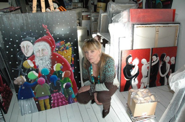 Benoit Basset with Her Painting(Profile Picture)