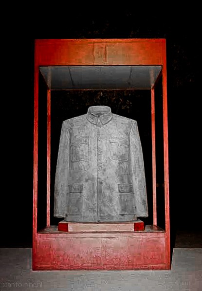 Legacy Mantle by Sui Jianguo at Paris, 1999