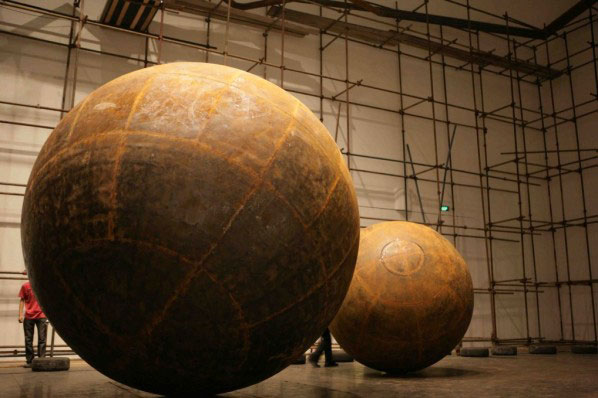 Motion and Tension by Sui Jianguo, Installation, 2009