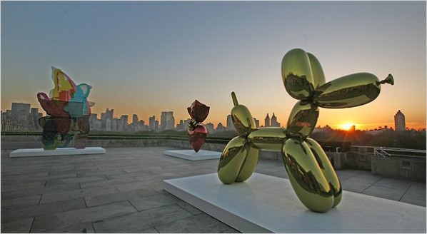 Jeff Koons has several pieces on top of the Met, including one of his famous Balloon Dogs.Image Courtesy of erikjsommer.com 