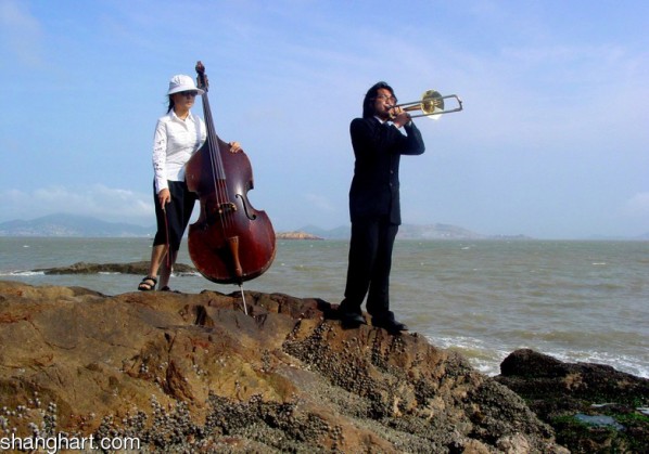 YANG Fudong, Close to the Sea, 2004; Edition of 6, Video|Multivideo|(10 channel video installation, sound by Jin Wang), 23 minutes