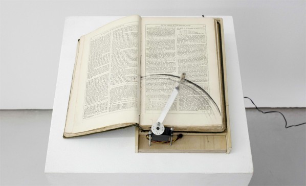 Yang Jian-Reliques of Ancient English Poetry, 2010; Book Motor Chip Remote-control Wood, 19x29x11cm