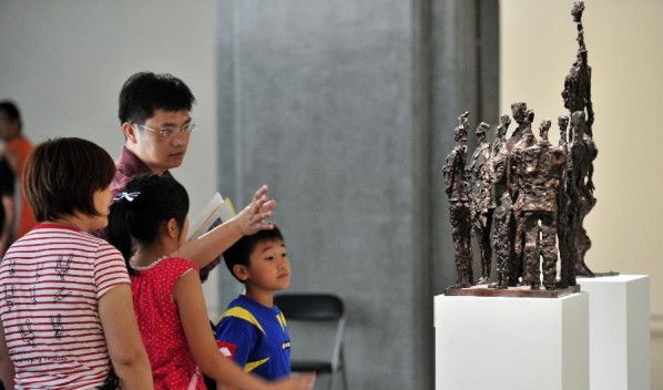 Meet Taipei--Shanghai Oil Painting & Sculpture Exhibition ? www.news.cn