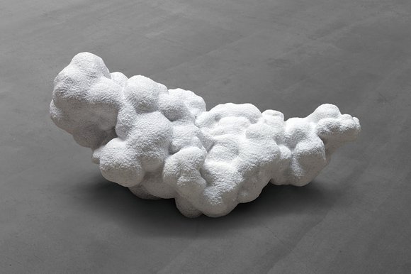 Hu Qingyan, Cloud (2012, marble, 45 × 96 × 55 cm)© Hu Qingyan Courtesy Galerie Urs Meile