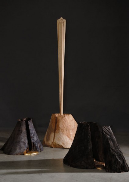 Peng Xiaojia, Landscape Sculpture, 2012; Coloring maple, artificial resin, gilding, Dimension H176cm © Peng Xiaojia Peng Xiaojia, Landscape Sculpture, 2012; Coloring maple, artificial resin, gilding, Dimension H176cm © Peng Xiaojia