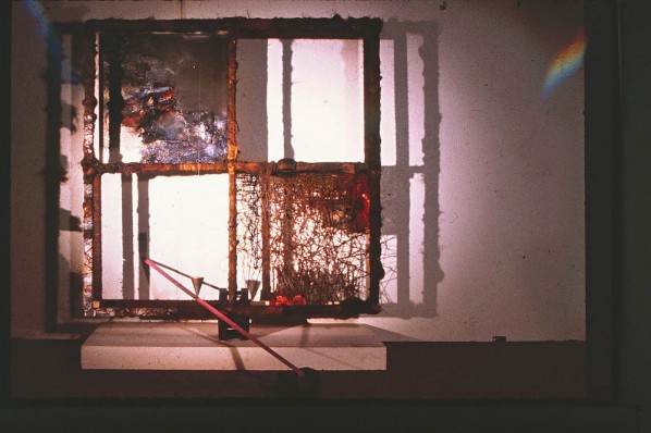 Maryn Varbanov, “Brown No.10”, installation of fiber, 200 x 200 cm, 1989