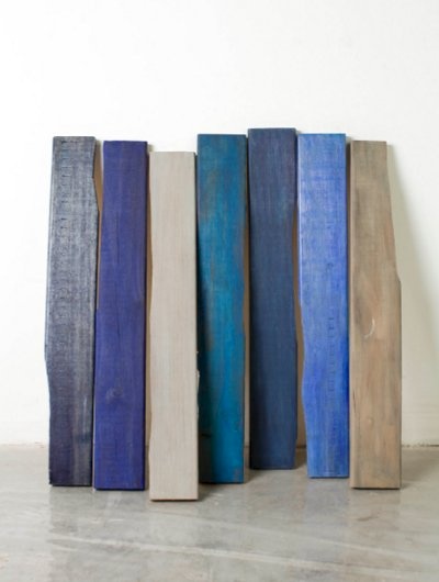 Nonstructural - Leaned Blue, 2012, Wood stain, acrylic on wood, 68 x 64 cm; Courtesy of Young Rim Lee and Osage Gallery