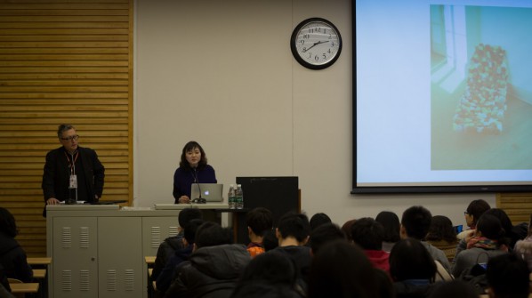 03 View of the 6th“Design for Sitting Exhibition” lecture one Walkersville and Masayuki Kurokawa