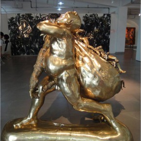103 Wang Huaxiang, “Contemporary Migration”, 140 x 90 x 140 cm, copper sculpture, 2008