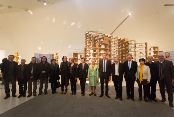 07 Group photo of honored guests at the opening ceremony