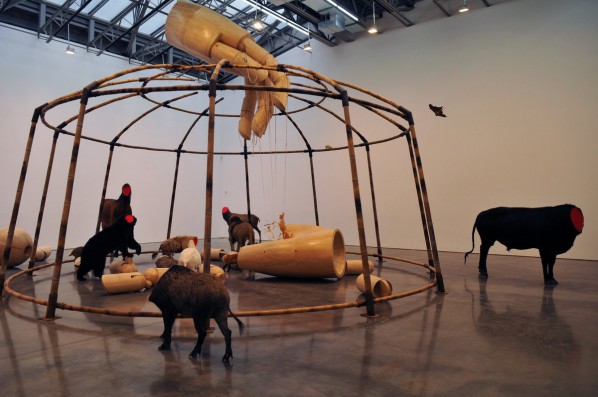 Huang Yongping, Circus, 2012; Wood, bamboo, taxidermy animals, resin, steel, cord and cloth, 841.1×1000.1×1000.1cm Huang Yongping, Circus, 2012; Wood, bamboo, taxidermy animals, resin, steel, cord and cloth, 841.1×1000.1×1000.1cm