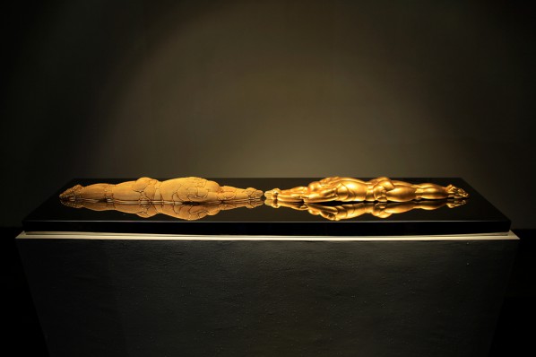 Shi Zhongying, Self-Pilgrimage, 2008; Bronze, stainless steel, gold foil, 14x151x8cm