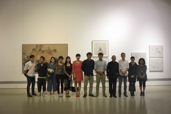 02 Group photo of the honored guests at the opening ceremony