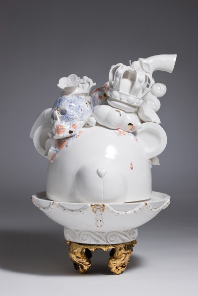 Art Projects Gallery - Lee Yun Hee - Allegory2 - porcelain - 35 x 35 x 50cm