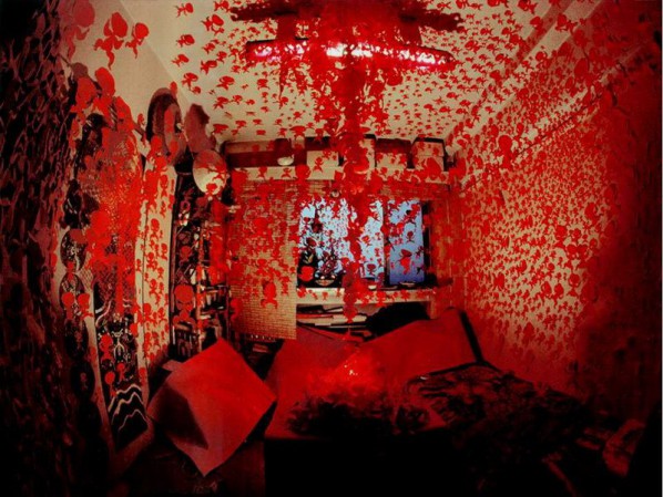 Lv Shengzhong, Hall of Calling the Soul, 117x121x195 inches, Parper-cut, installation, 1990