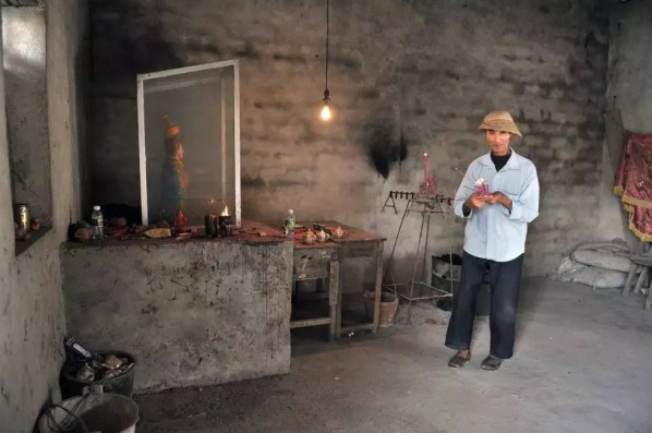 Luoyi Village, Hainan, 2010 © Matthias Messmer, Hsin-Mei Chuang