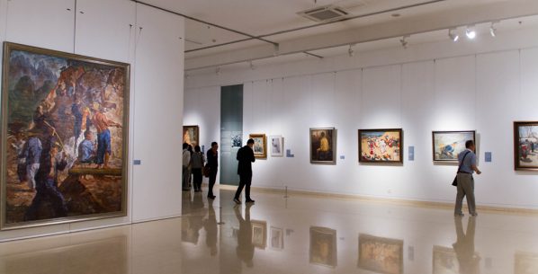 00 featued image of exhibition view