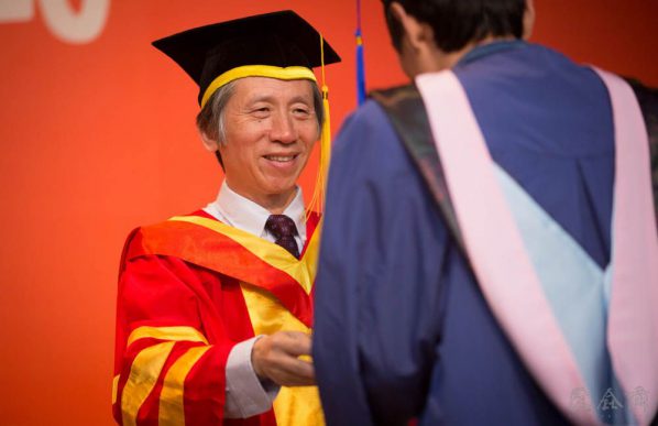 05 2015 Graduation Season – President of CAFA Fan Di’an awarded a degree