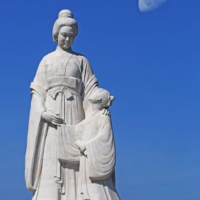 14 Lv Pinchang, Benign and Openhearted – Love between Mother and Son, granite, high 32 m, Chinese Virtuous Mother, Jiujiang, Jiangxi province, 2013