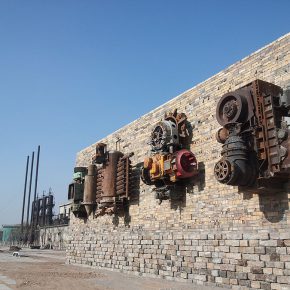 19 Lv Pinchang, New Nine Dragons Wall No.8, refractory brick and scrap steel, 48 x 3 x 10 m, Datong, 2011