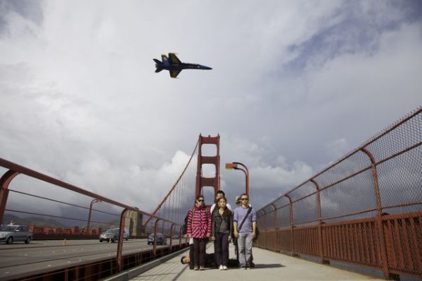 Lin Yilin, Golden Bridge, 2011