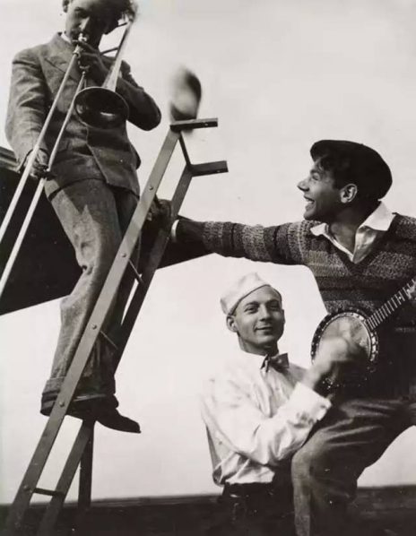 Bauhaus Band, 1928; Silver gelatin print, 17x12.5cm