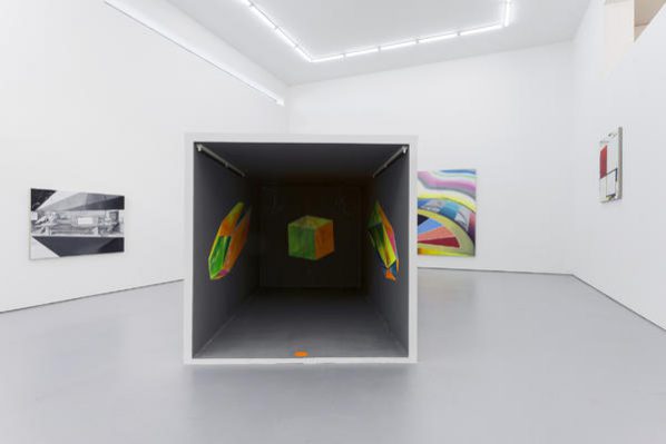 installation-view-o-f-the-grand-illusion