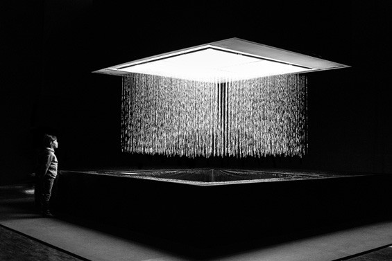 3D Water Matrix，Ulf Langheinrich，Christian Partos，Shiro Takatani，2017，Installation with water and light